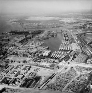 Philadelphia_Naval_Shipyard